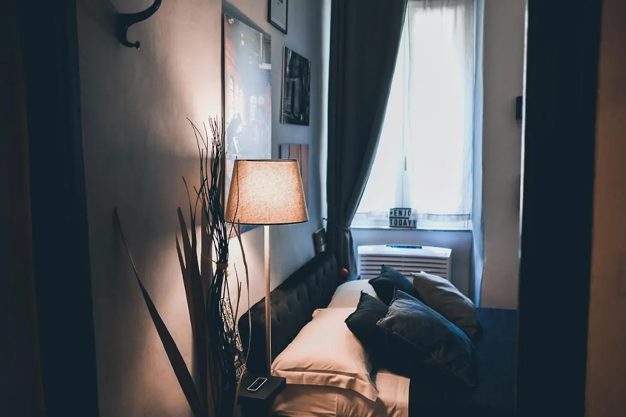 Loft Acasadicri Trastevere A Good Vibes Rome Italy